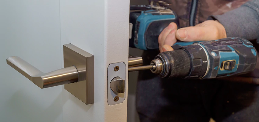 Broken Door Handle Lock Repair in Ventura, California